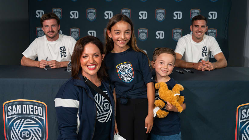 Eighteen_threads_meet_and_greet